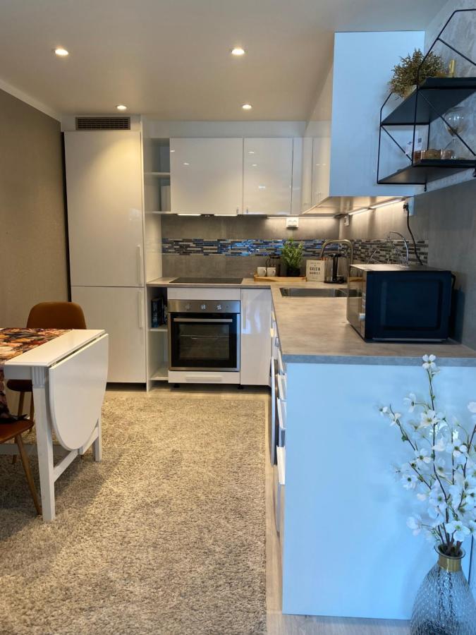 Hundbergan Apartment-Free Parking-15 Min From Tromso Tromsdalen Exterior photo
